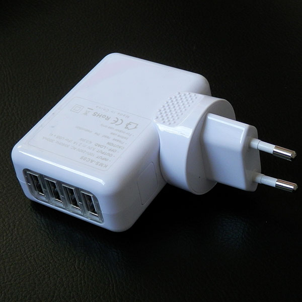 Nabíječka se 4 USB výstupy